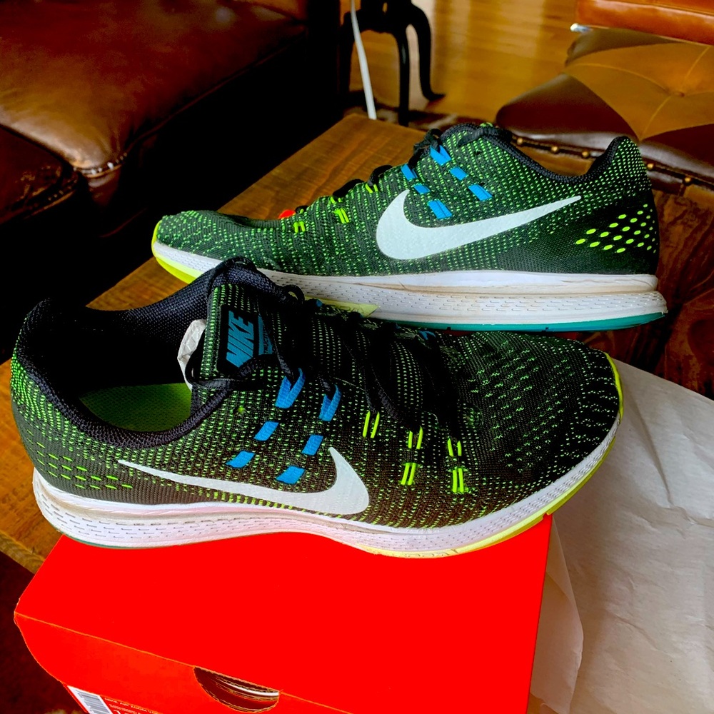 Nike Air ZOOM Vomero running shoes